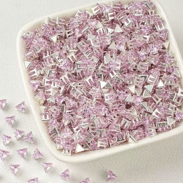 微信图片_20251116190257_22_10 Triangle Diamond