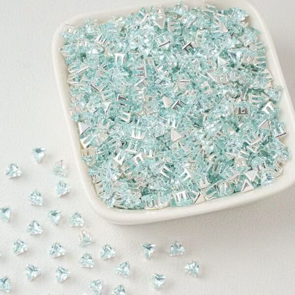 微信图片_20251116190301_28_10 Triangle Diamond