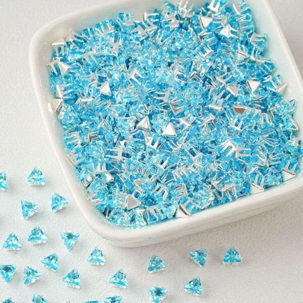 微信图片_20251116190308_38_10 Triangle Diamond